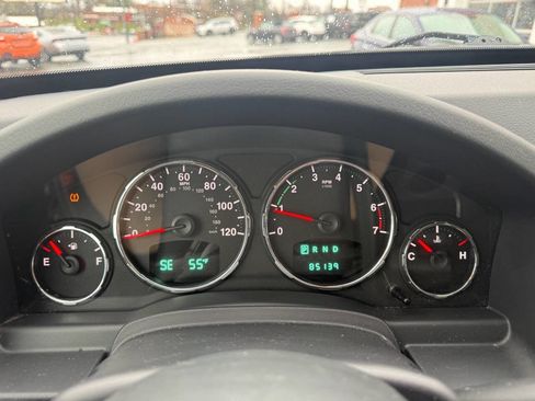 Used 2012 Jeep Liberty Sport image 17