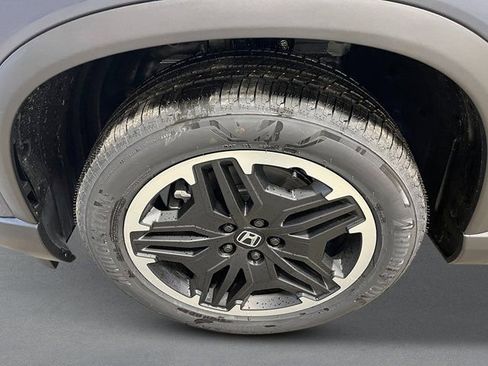 New 2026 Honda Pilot Touring image 11
