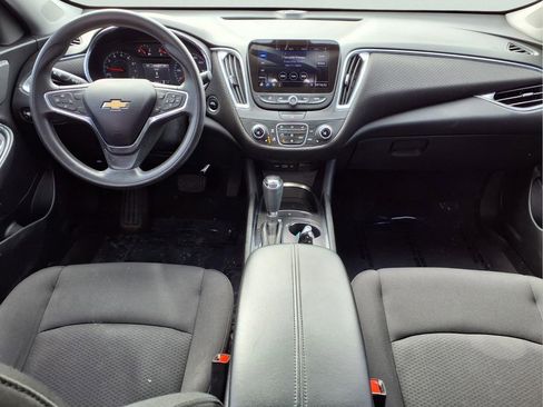 Used 2019 Chevrolet Malibu LT image 11