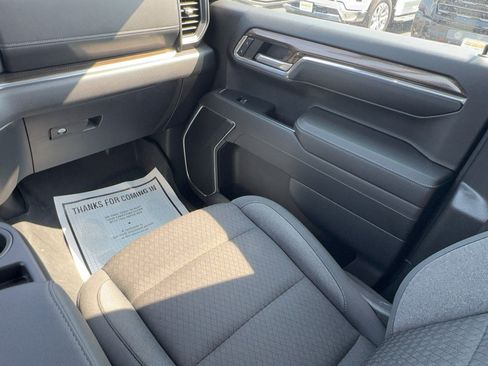 Certified 2024 Chevrolet Silverado 1500 LT AWD/4WD image 16