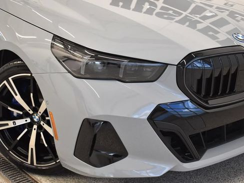 New 2027 BMW 550e xDrive w/ Premium Package AWD/4WD image 30