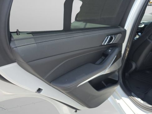 Used 2022 BMW X5 M50i w/ Executive Package AWD/4WD image 22