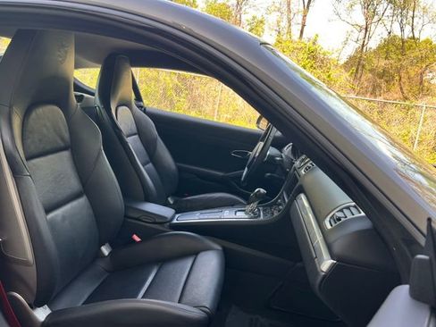 Used 2016 Porsche Cayman image 14