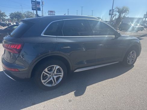 Used 2019 Audi Q5 2.0T Premium w/ Convenience Package image 3