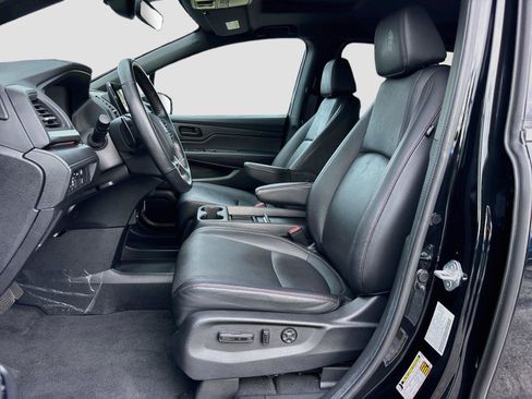 Certified 2024 Honda Odyssey Sport image 23