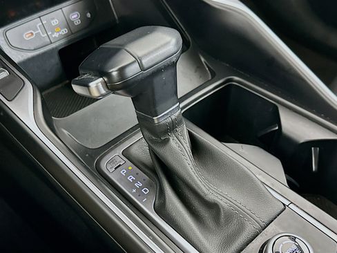 Used 2024 Kia Sorento S image 25