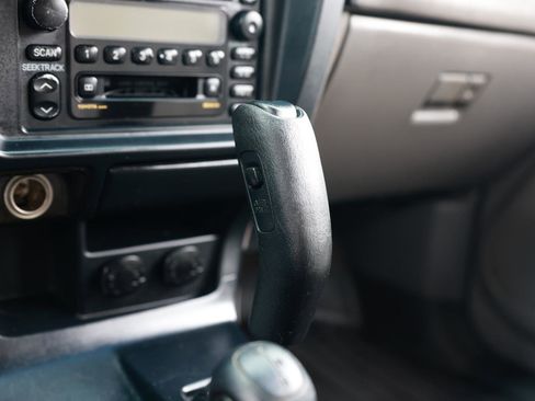 Used 2001 Toyota 4Runner SR5 image 37