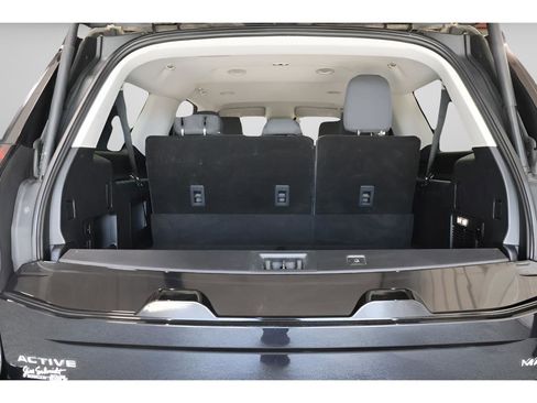 Used 2025 Ford Expedition Max Active AWD/4WD image 30