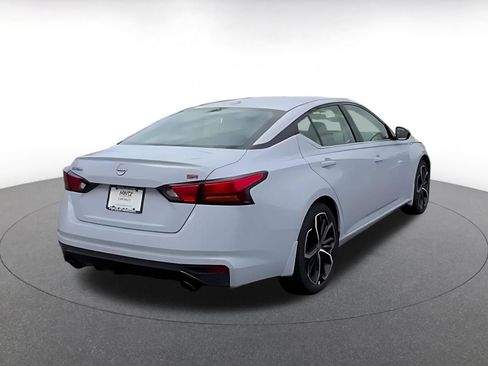 Used 2025 Nissan Altima 2.5 SR FWD image 7
