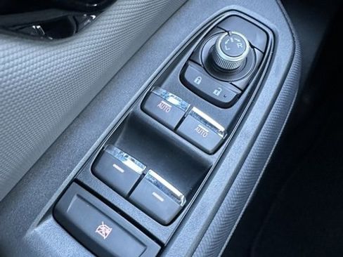 Used 2025 Subaru Forester Sport image 18