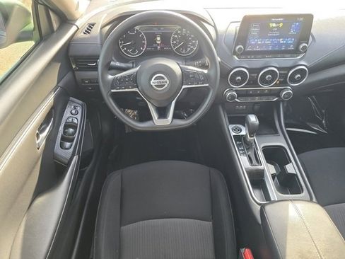 Used 2023 Nissan Sentra SV image 4