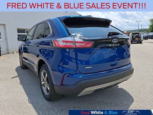 Certified 2023 Ford Edge SEL w/ Convenience Package AWD/4WD image 8
