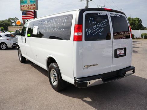 Used 2024 Chevrolet Express 3500 LT w/ LT Preferred Equipment Group RWD image 3