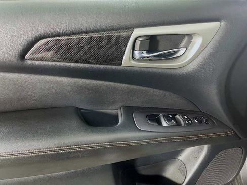 Certified 2020 Nissan Pathfinder SV w/ Rock Creek Edition image 15