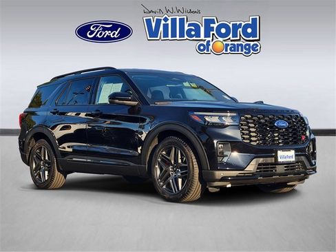 Used 2025 Ford Explorer ST image 1
