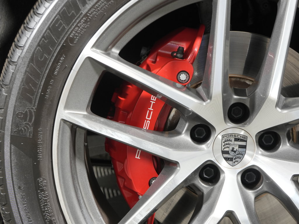 Certified 2023 Porsche Macan S AWD/4WD image 16