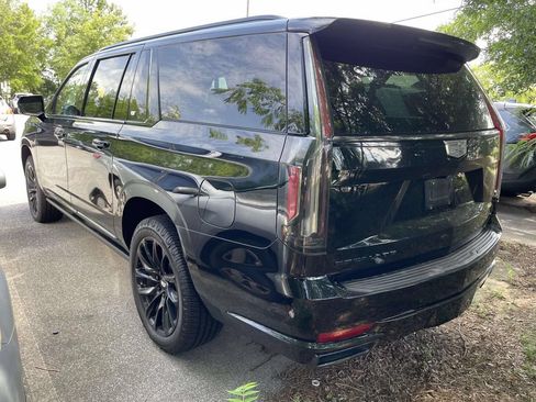 Used 2023 Cadillac Escalade ESV Sport Platinum w/ LPO, ONYX Package AWD/4WD image 4