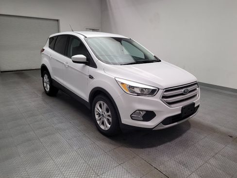 Used 2019 Ford Escape SE FWD image 13