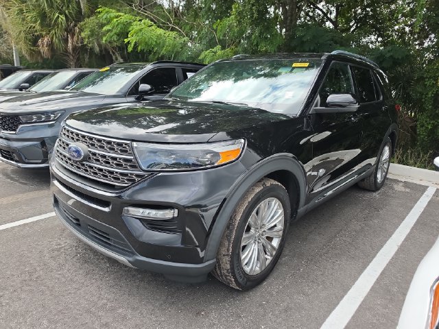 Used 2024 Ford Explorer King Ranch w/ Technology Package RWD image 3