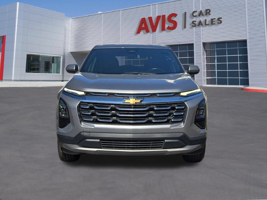 Used 2026 Chevrolet Equinox LT FWD image 2