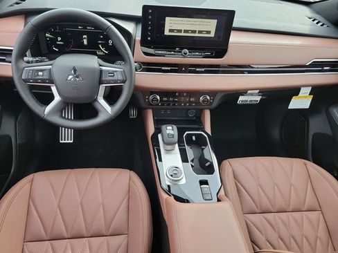New 2026 Mitsubishi Outlander SEL FWD image 17