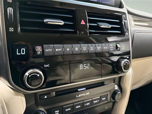 Used 2022 Lexus GX 460 Premium w/ Premium Plus Package AWD/4WD image 24