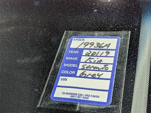 Used 2019 Kia Sorento LX image 25