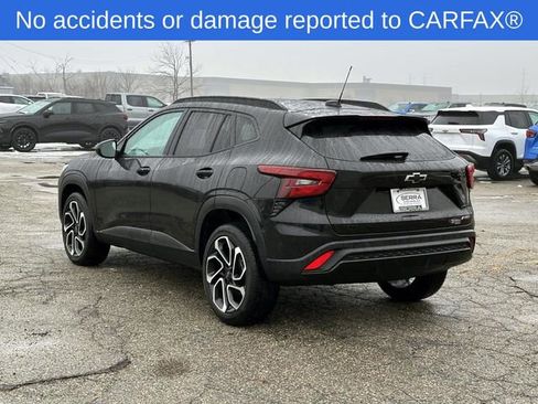 Certified 2024 Chevrolet Trax RS w/ Driver Confidence Package image 3