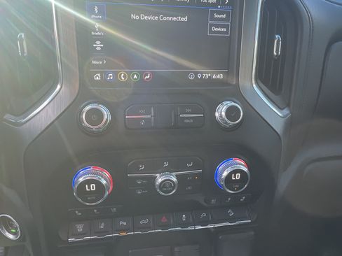 Used 2020 GMC Sierra 2500 Denali w/ Denali Ultimate Package AWD/4WD image 9