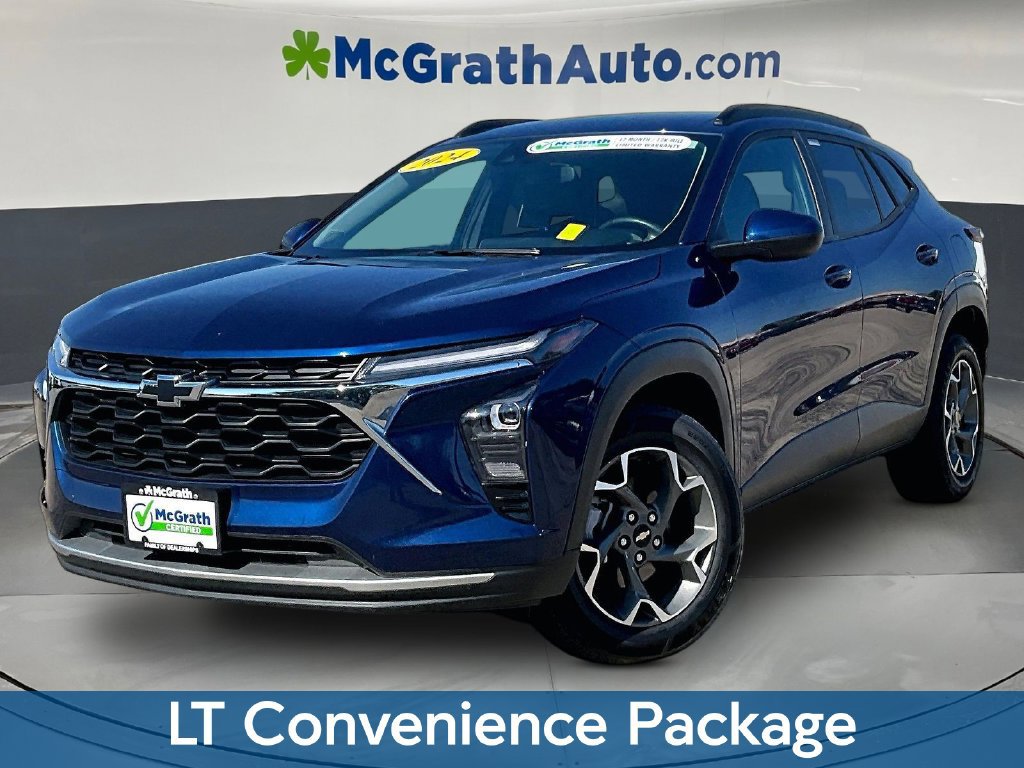 Used 2024 Chevrolet Trax LT w/ Driver Confidence Package FWD image 3