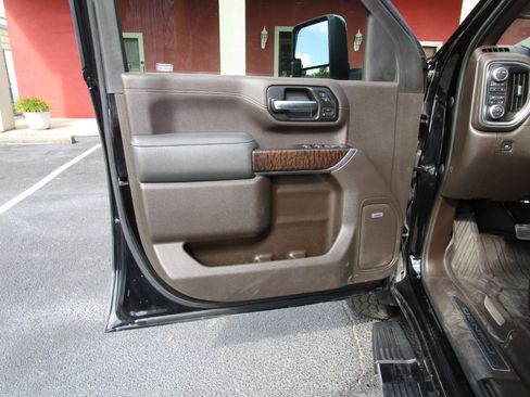 Used 2020 GMC Sierra 2500 Denali w/ Denali Ultimate Package image 21