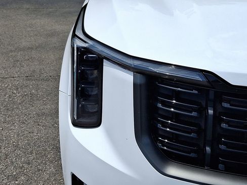 New 2025 Kia Sorento SX image 11