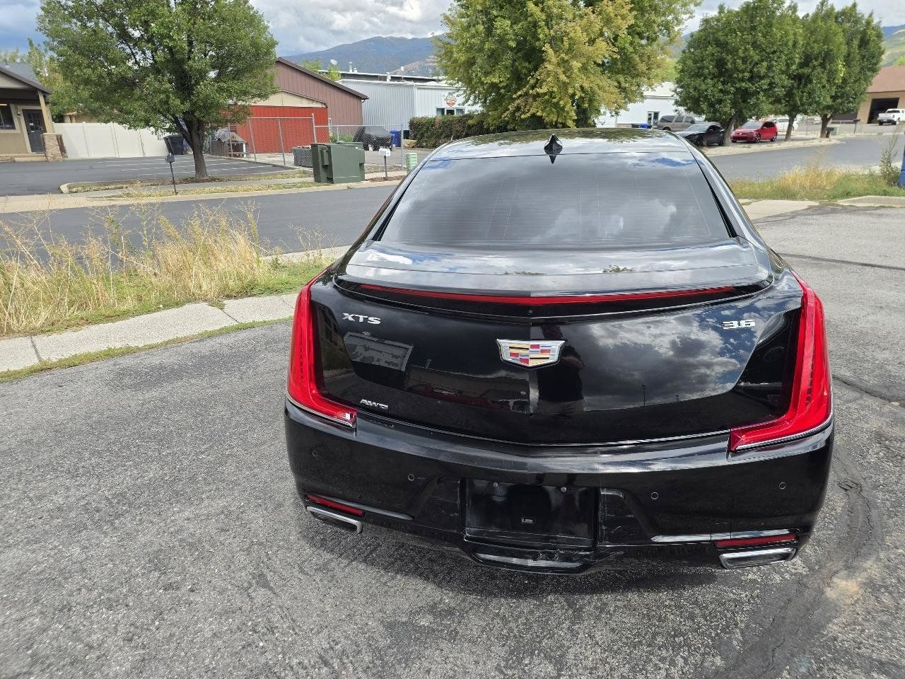 Used 2018 Cadillac XTS Luxury AWD/4WD image 4