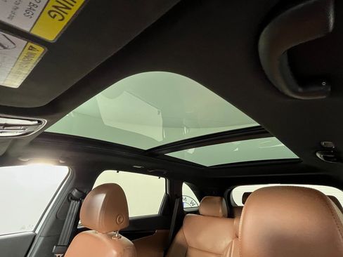 Used 2019 Kia Sorento SX image 26