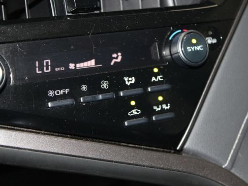 Used 2022 Toyota Camry XSE w/ Navigation Upgrade Package FWD image 25