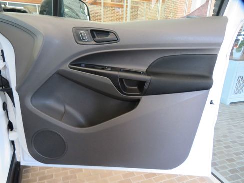Used 2020 Ford Transit Connect XL image 27