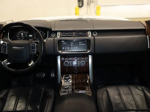 Used 2017 Land Rover Range Rover Autobiography image 32