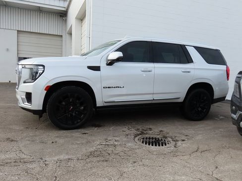 Certified 2023 GMC Yukon Denali image 3