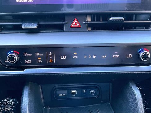 Used 2023 Kia Sportage EX FWD image 32