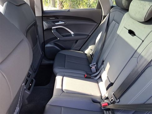 New 2025 Audi Q5 Premium Plus image 27