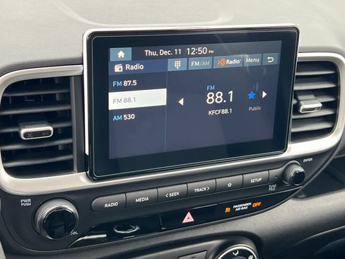 New 2026 Hyundai Venue SE image 18