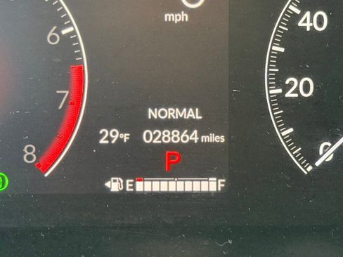 Used 2023 Honda CR-V LX image 18