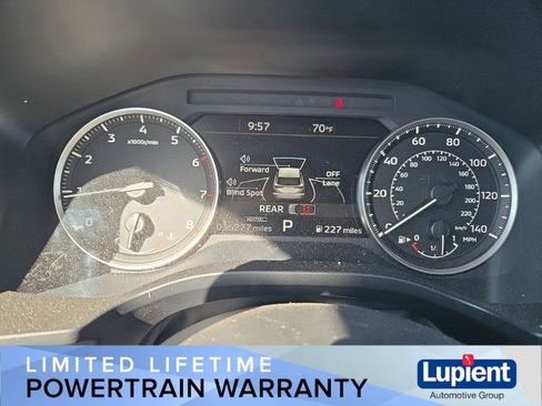 Used 2023 Mitsubishi Outlander SE AWD/4WD image 18