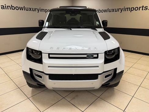 Used 2025 Land Rover Defender 110 S AWD/4WD image 2