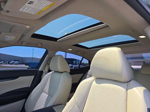 Used 2022 Nissan Maxima Platinum w/ Sport Mat Group FWD image 21