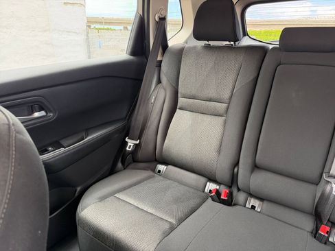 Used 2025 Nissan Rogue SV FWD image 41