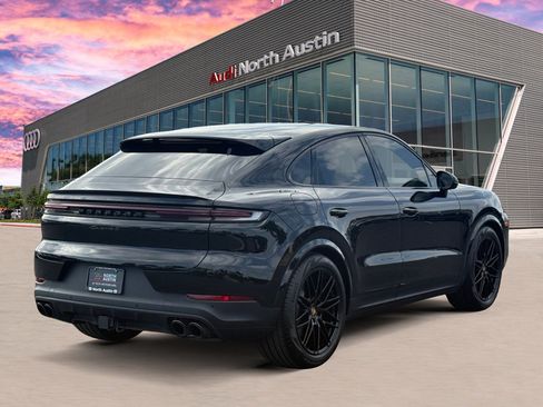 Used 2026 Porsche Cayenne S AWD/4WD image 7