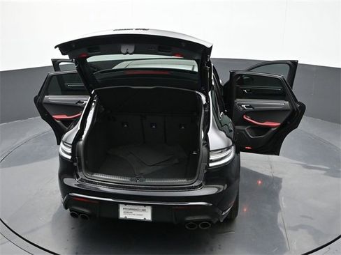 Used 2023 Porsche Macan GTS image 32