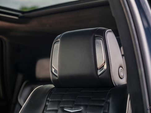 Used 2025 Cadillac Escalade V AWD/4WD image 41
