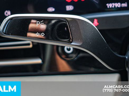 Used 2022 Porsche Taycan 4S image 33